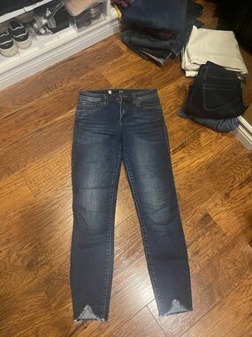 Dark Blue Women's Skinny Jeans with Frayed Hem